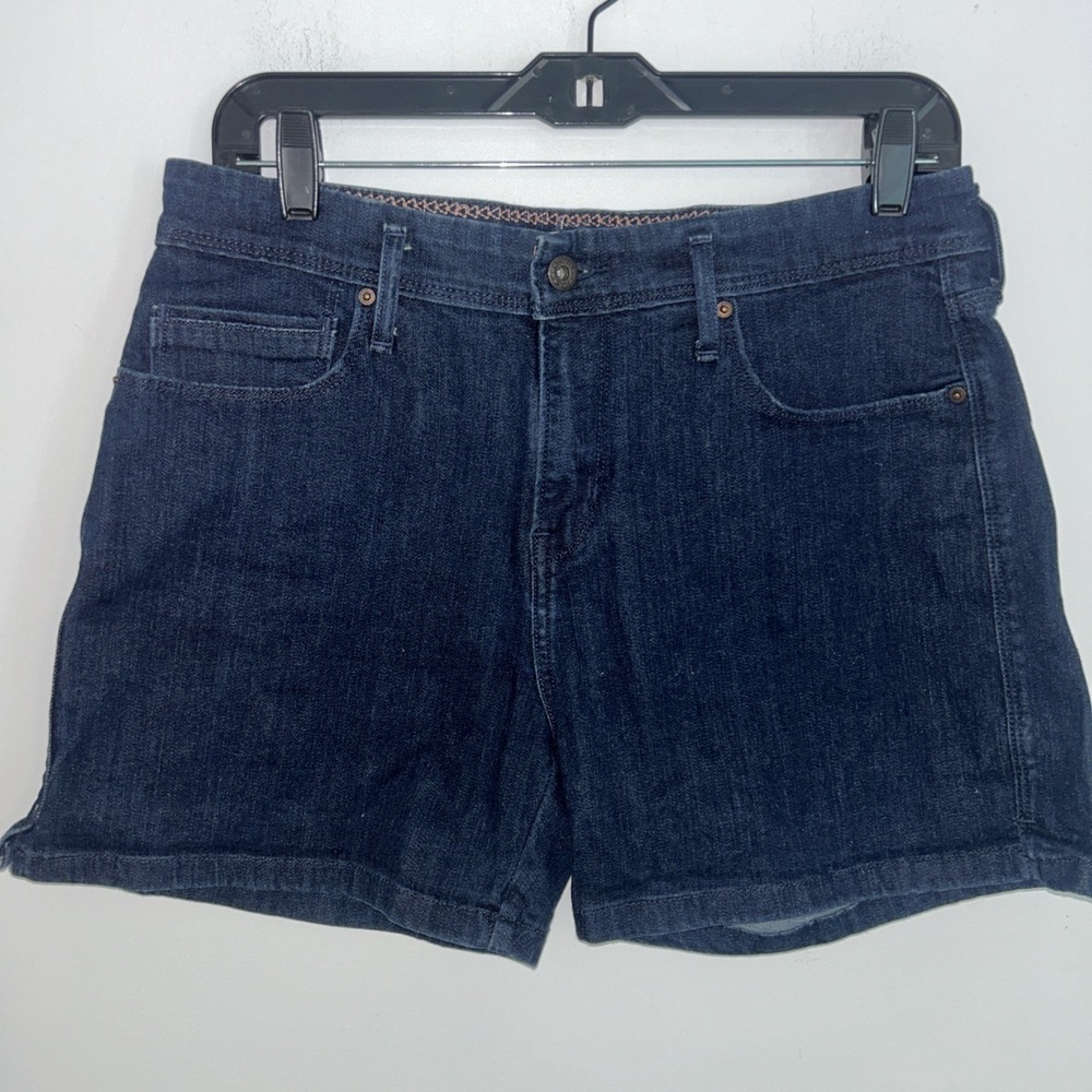 Levi's Dark Denim Women's‎ Size 8 Waist 30 Shorts